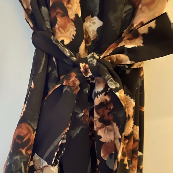 H&M Floral Dress - Picture 5 of 5